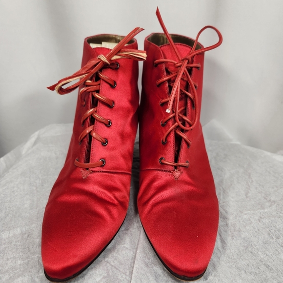 Yves Saint Laurent Rare Vintage Red Satin Freida Leather Ankle Boots Size 7.5M - Picture 2 of 13